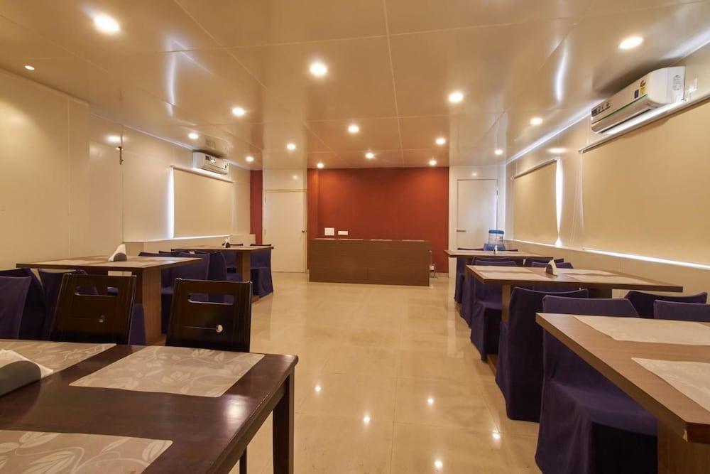 Crest Inn Колката Екстер'єр фото