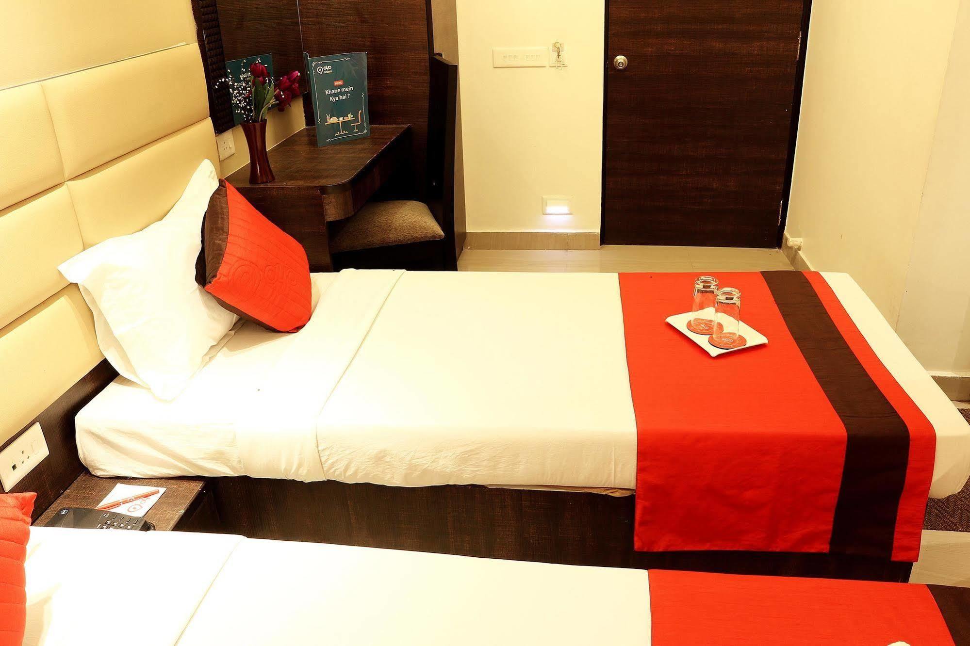 Crest Inn Колката Екстер'єр фото