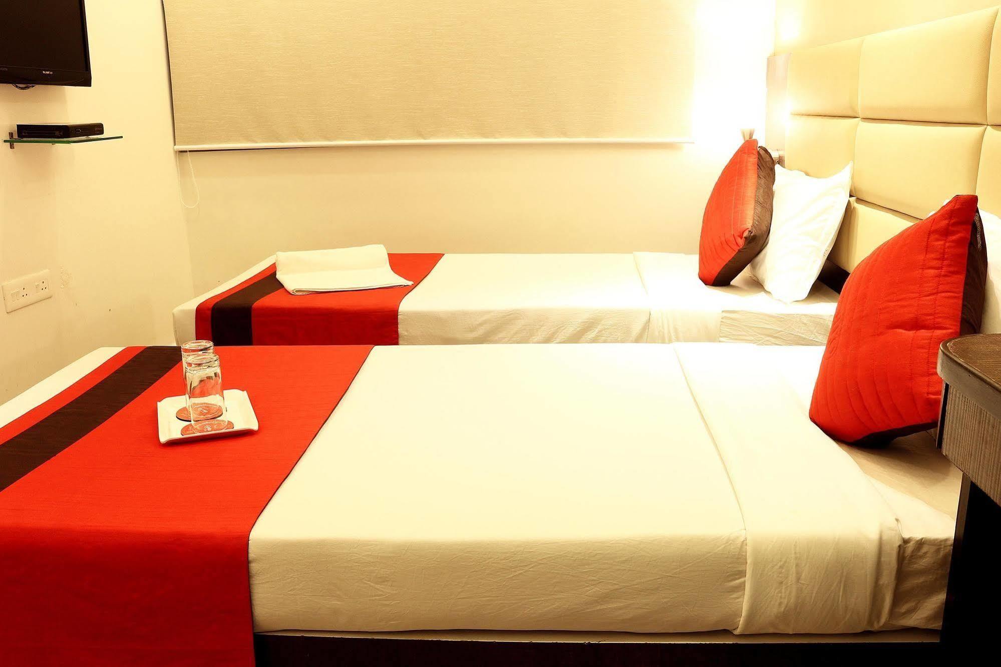 Crest Inn Колката Екстер'єр фото